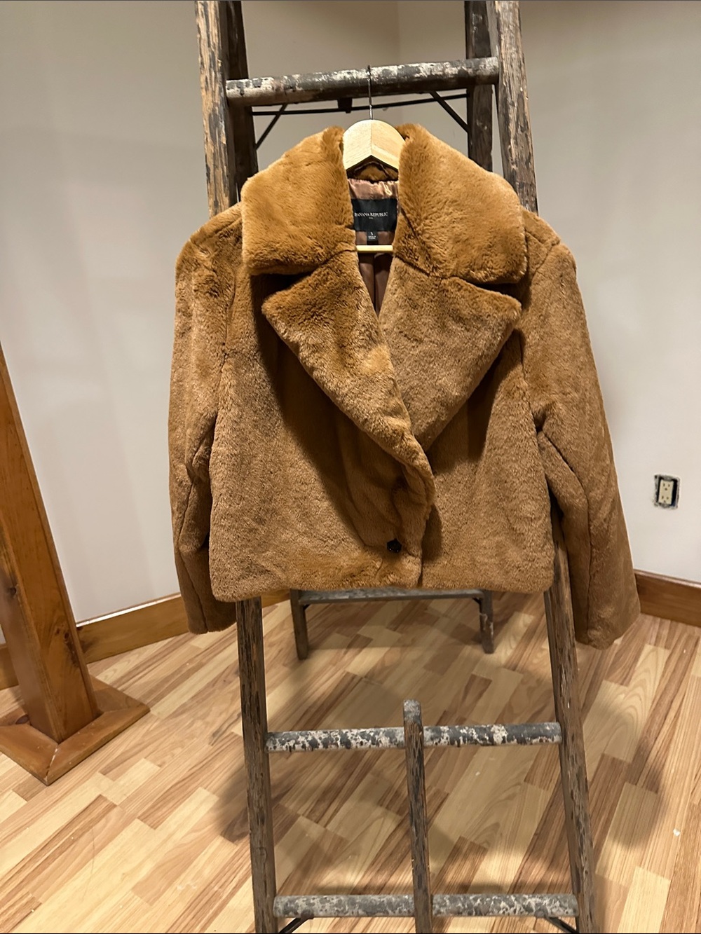 Banana Republic Factory Cropped Teddy Jacket in Camel Brown
